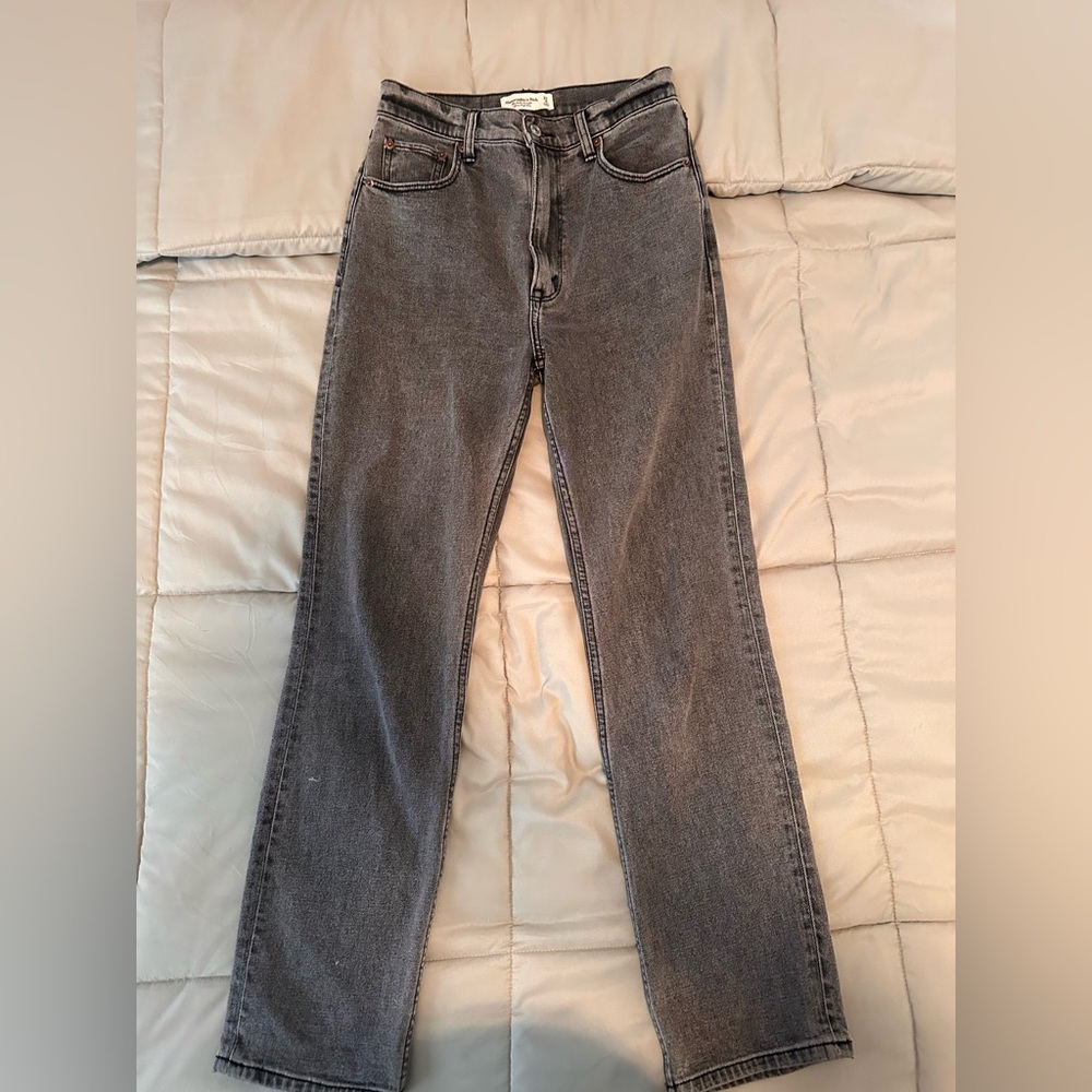 Size 27 black Abercrombie and Fitch ultra high rise ankle straight jean